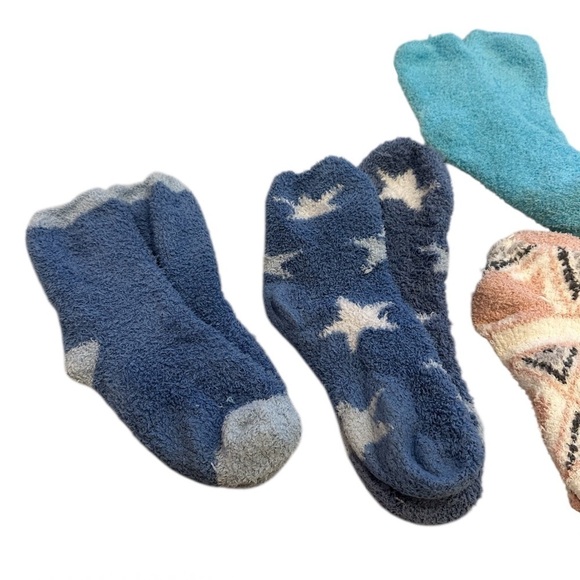 8 Pairs Assorted Fuzzy Socks - Picture 4 of 4